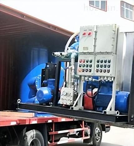 食品安全警鐘 從油罐車(chē)到“罐毒車(chē)”的危機(jī)與反思